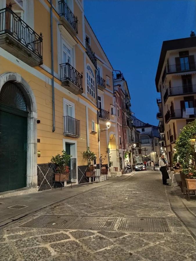 Amalfi Coast Palace In Minori Apartment Bagian luar foto